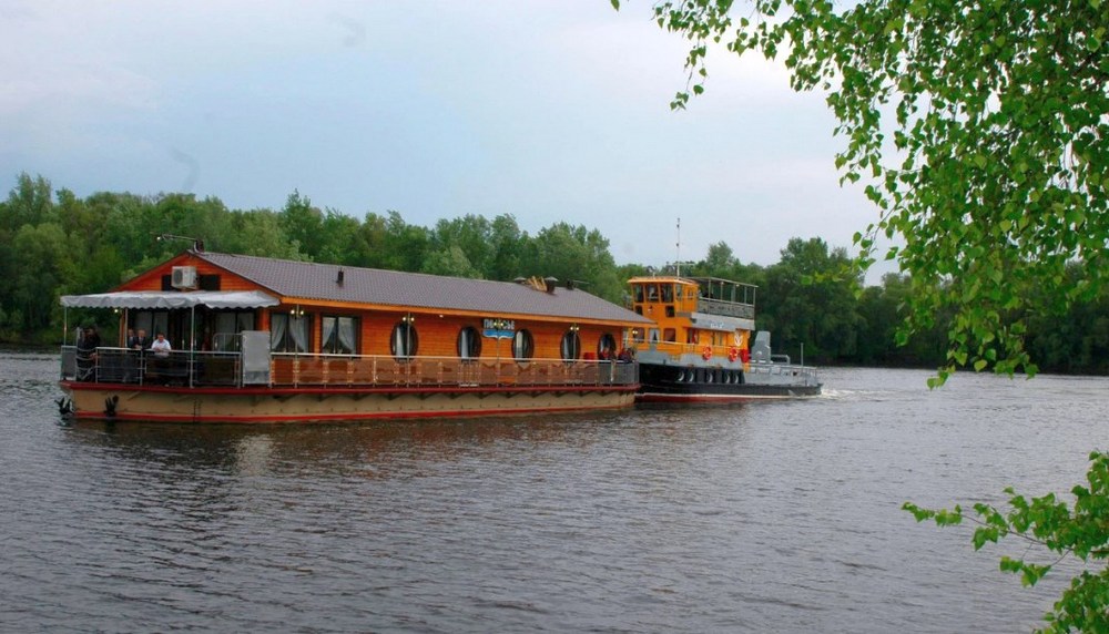 Туров-плавучая-гостиница.jpg